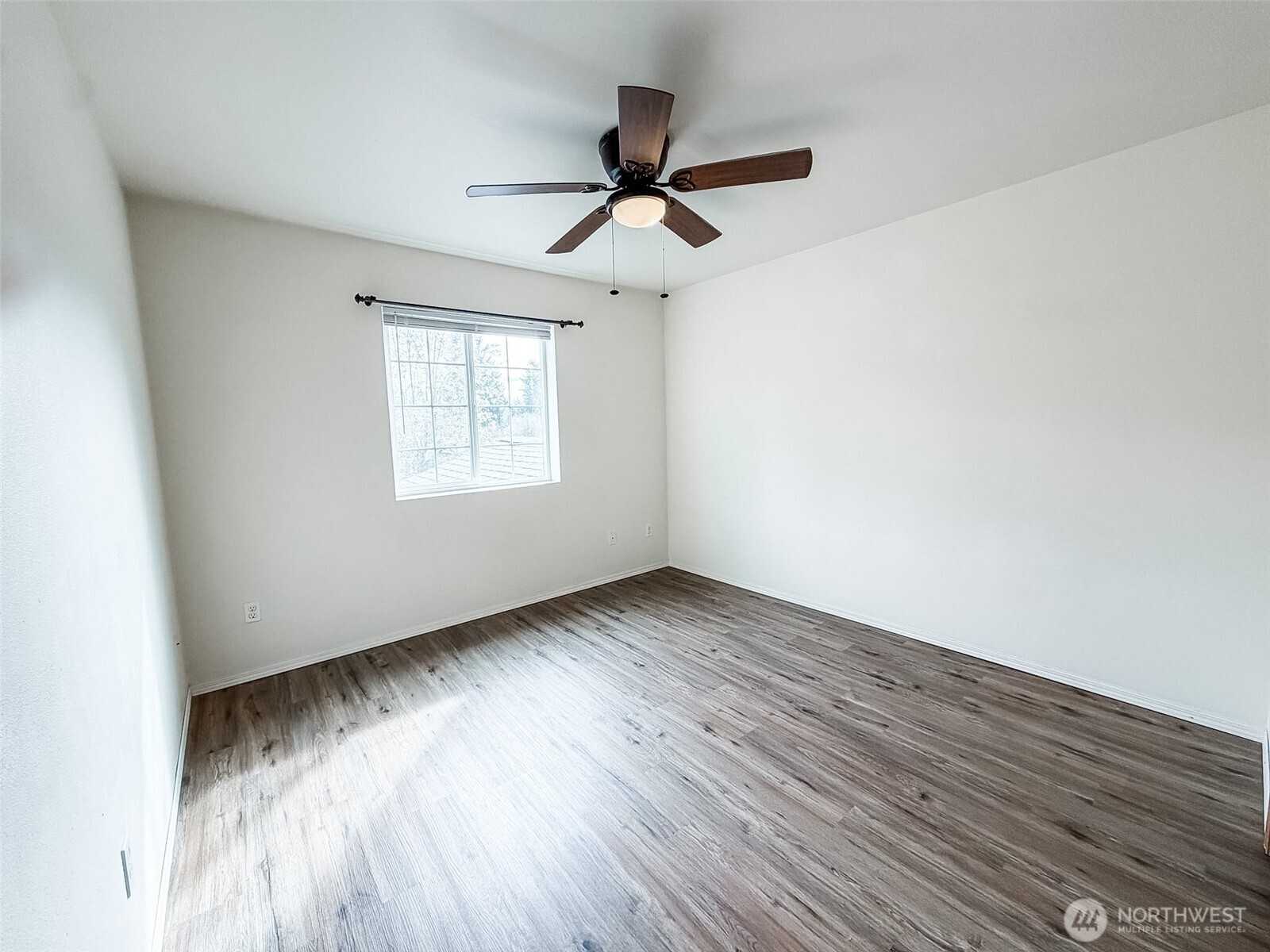 943 College Lane NE, Lacey, WA 98516