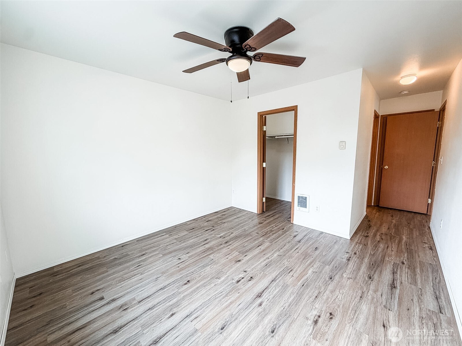 943 College Lane NE, Lacey, WA 98516