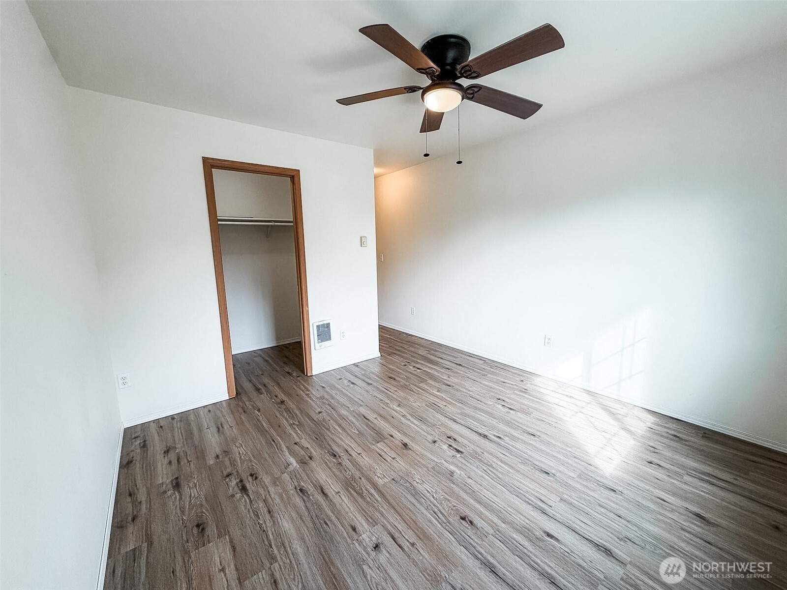943 College Lane NE, Lacey, WA 98516