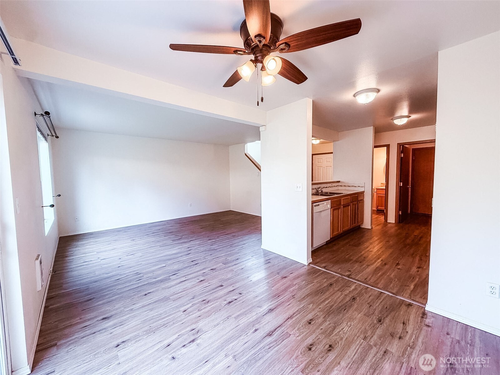 943 College Lane NE, Lacey, WA 98516