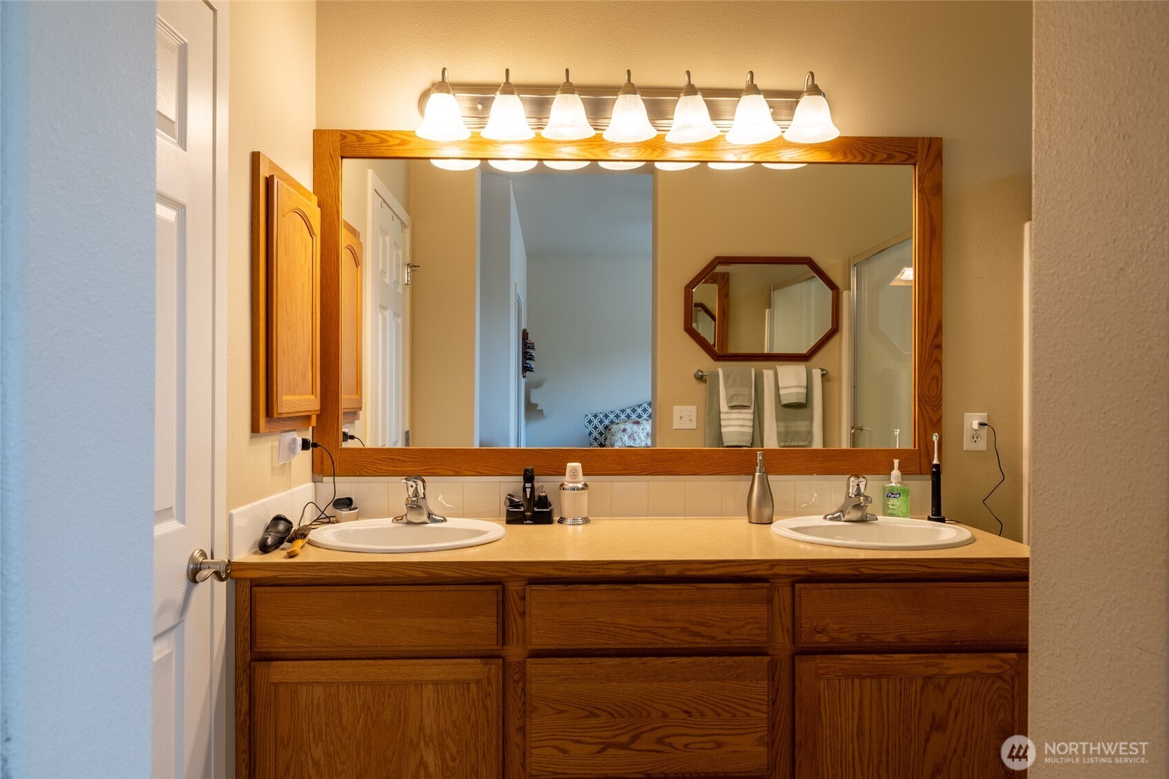 8304 Vashon Drive NE, Lacey, WA 98516