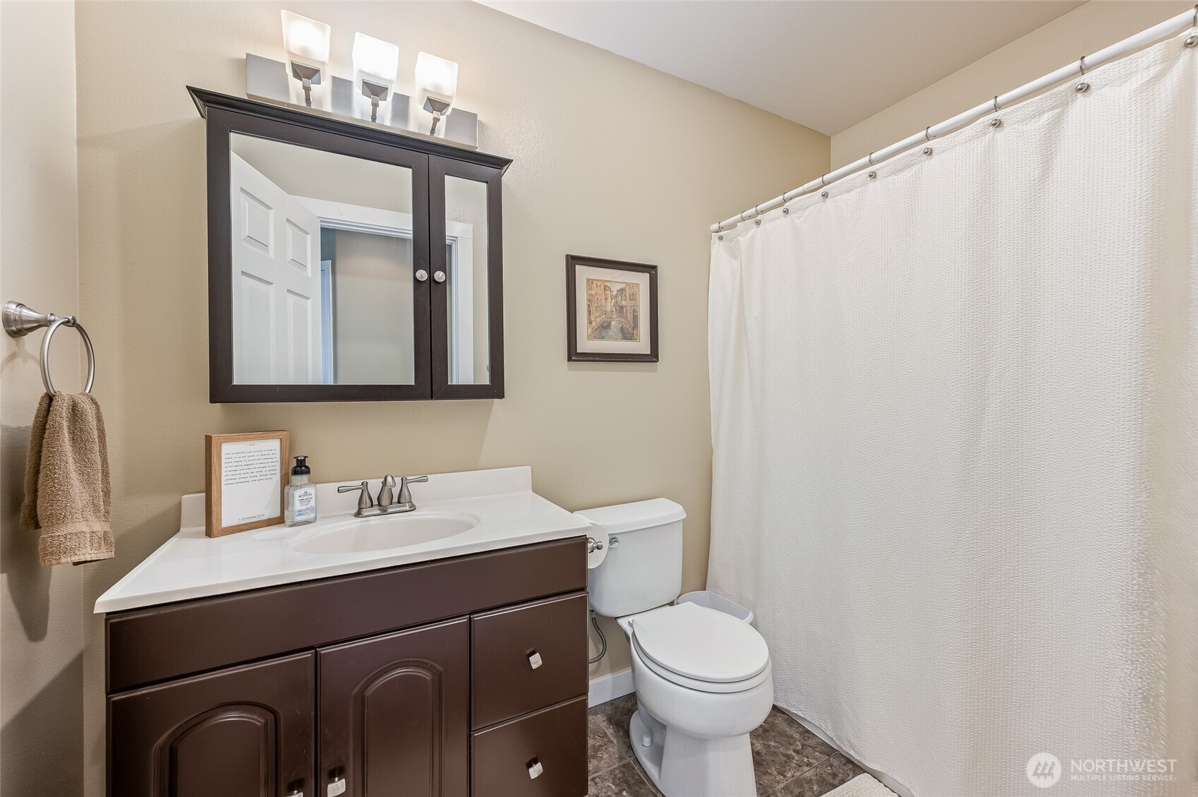 316 Easy Street , Wenatchee, WA 98801