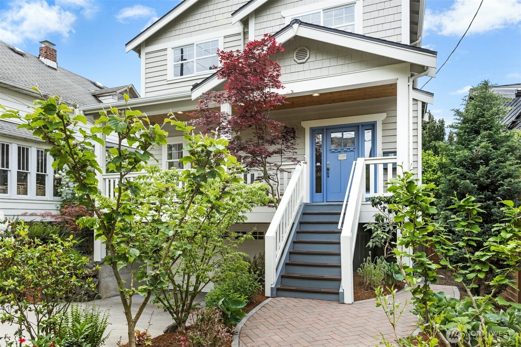 621 NE 77th Street , Seattle, WA 98115