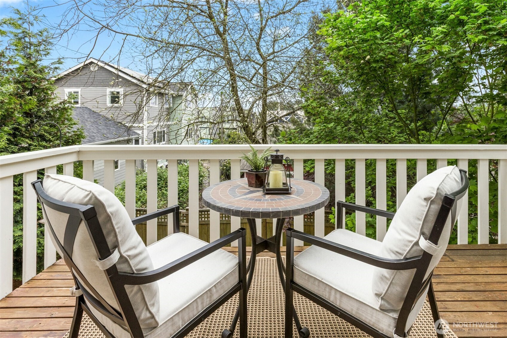 621 NE 77th Street , Seattle, WA 98115