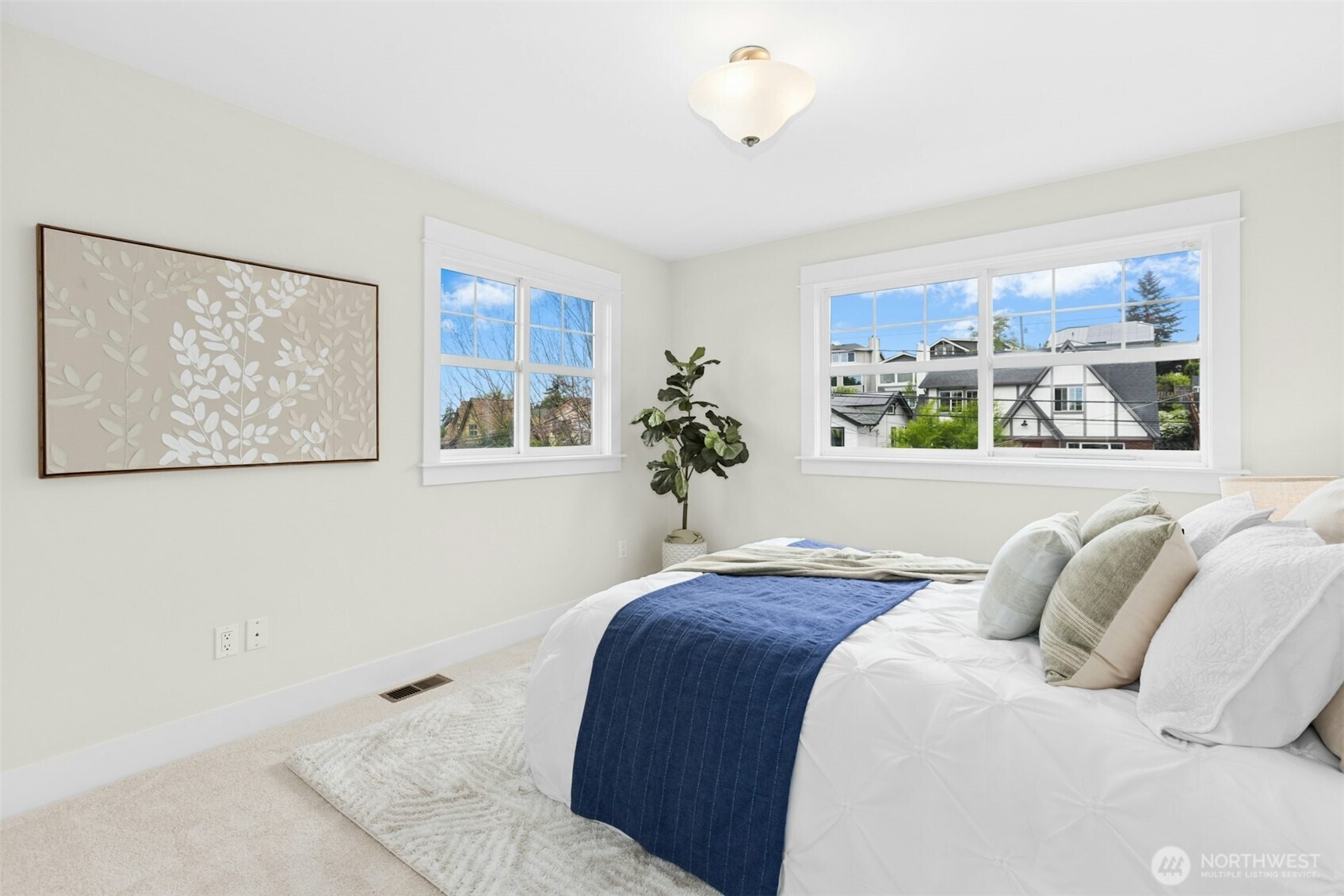 621 NE 77th Street , Seattle, WA 98115