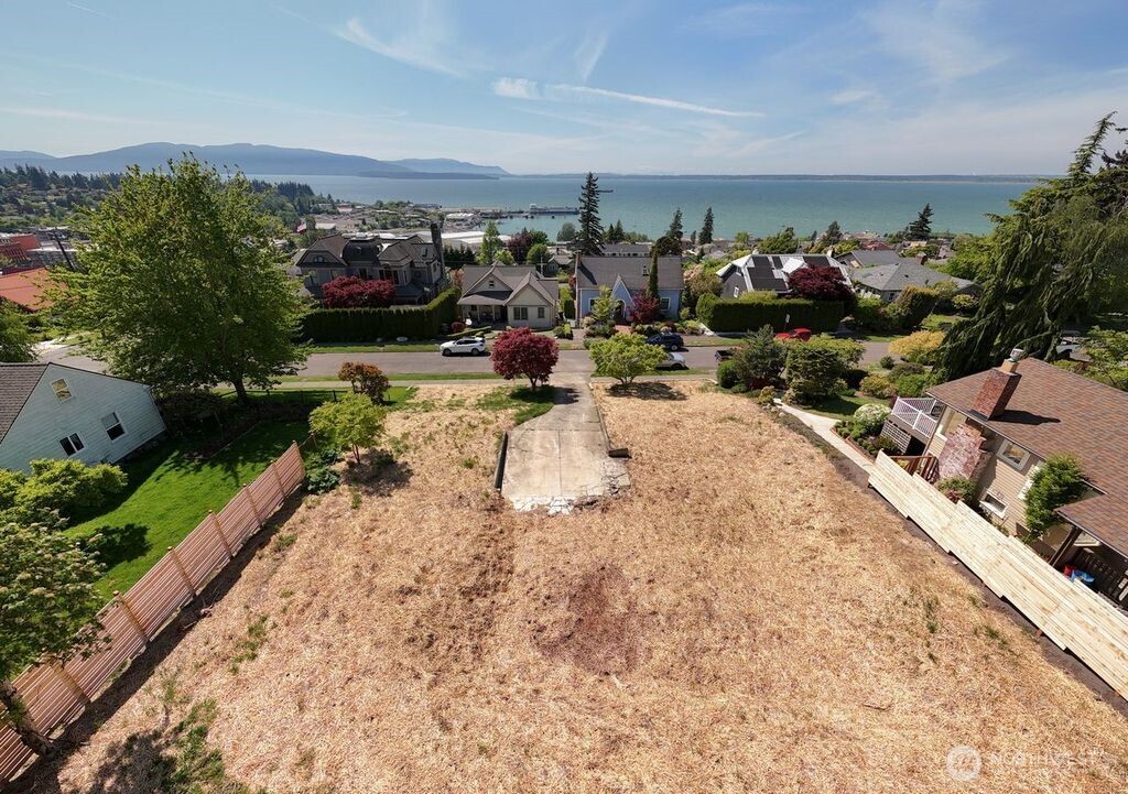 1027 15th Street , Bellingham, WA 98225