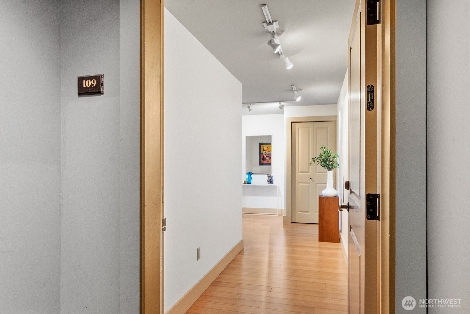 745 Bellevue Avenue E #109, Seattle, WA 98102-4484