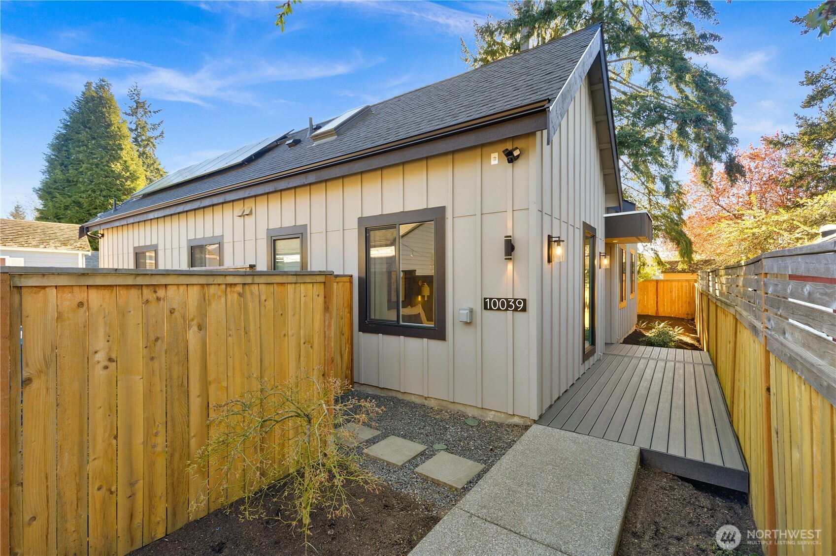 10039 13th Avenue NW, Seattle, WA 98177