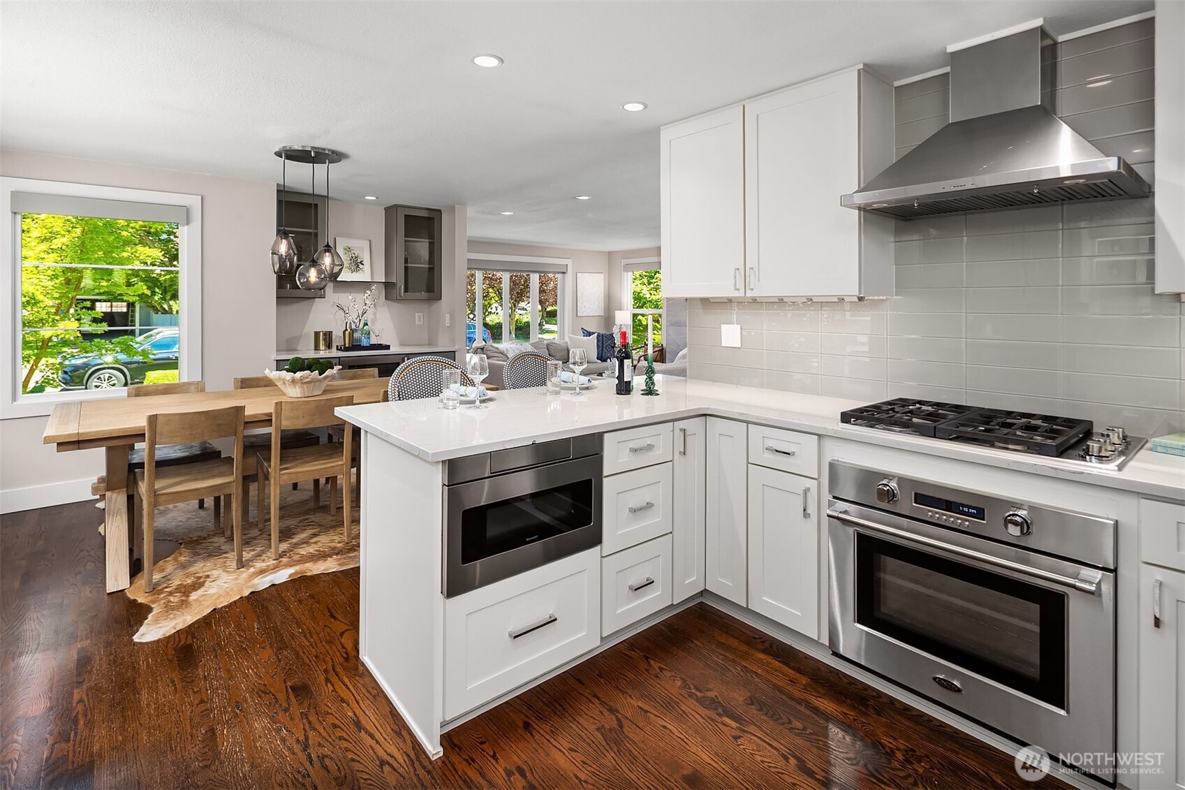 549 N 77th Street , Seattle, WA 98103