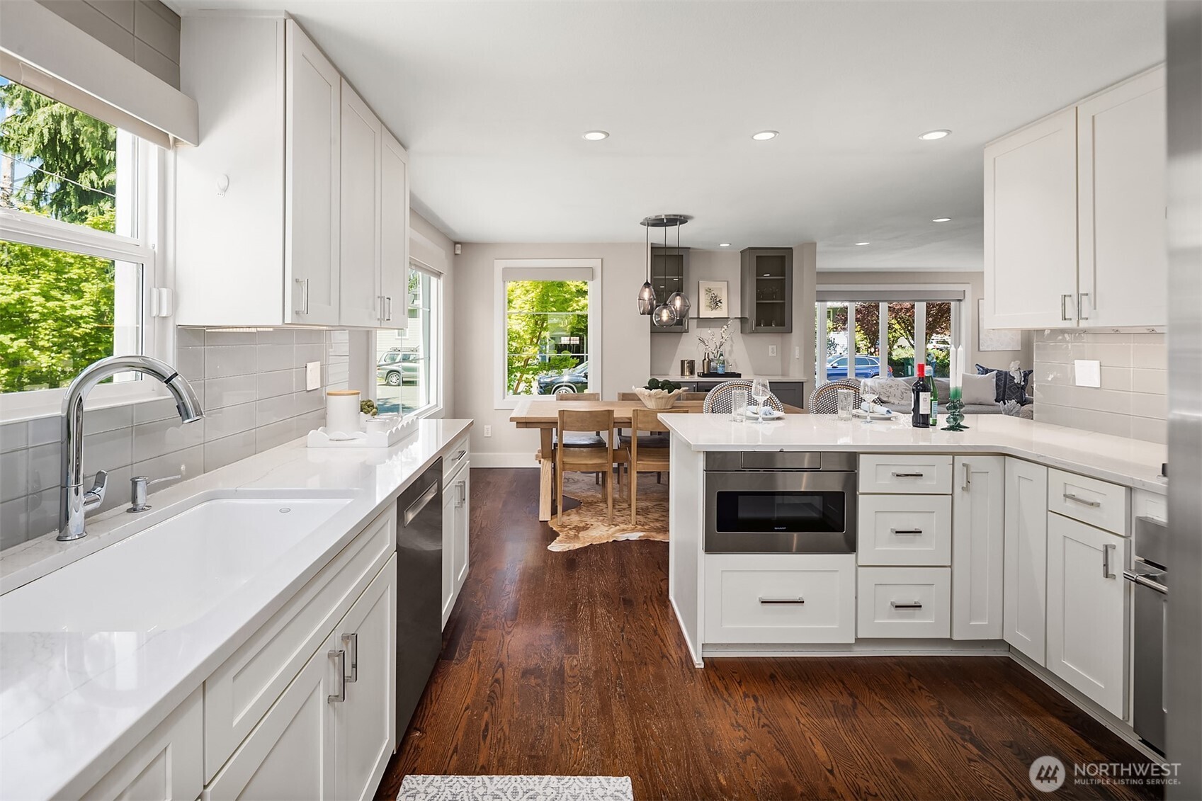 549 N 77th Street , Seattle, WA 98103