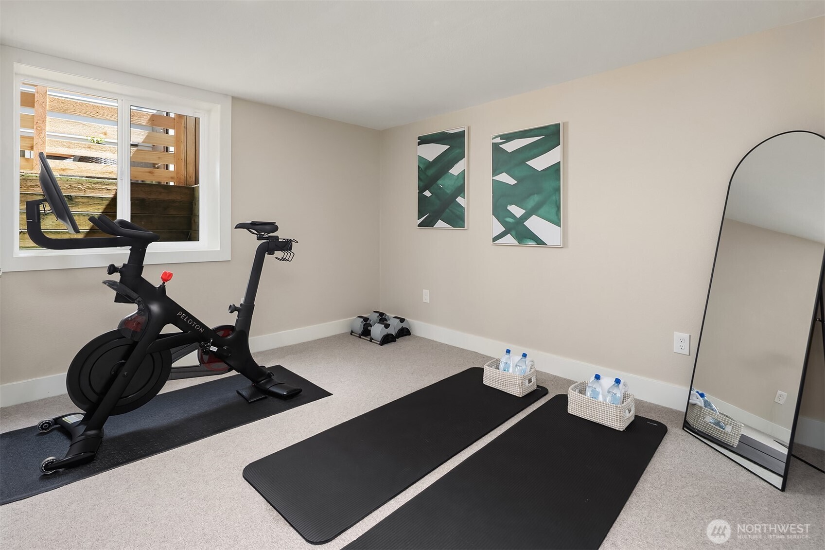 549 N 77th Street , Seattle, WA 98103