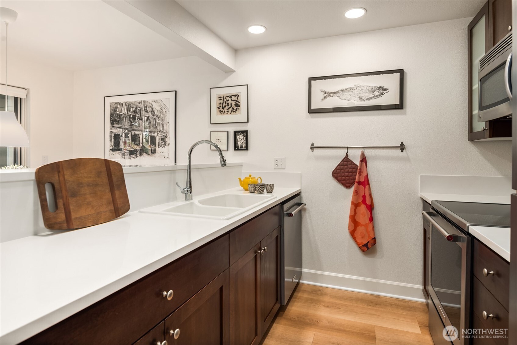 300 N 130th Street #8-202, Seattle, WA 98133