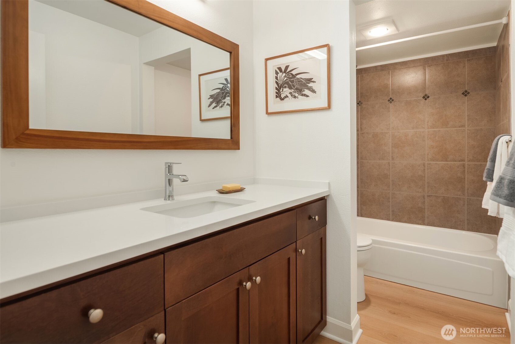 300 N 130th Street #8-202, Seattle, WA 98133