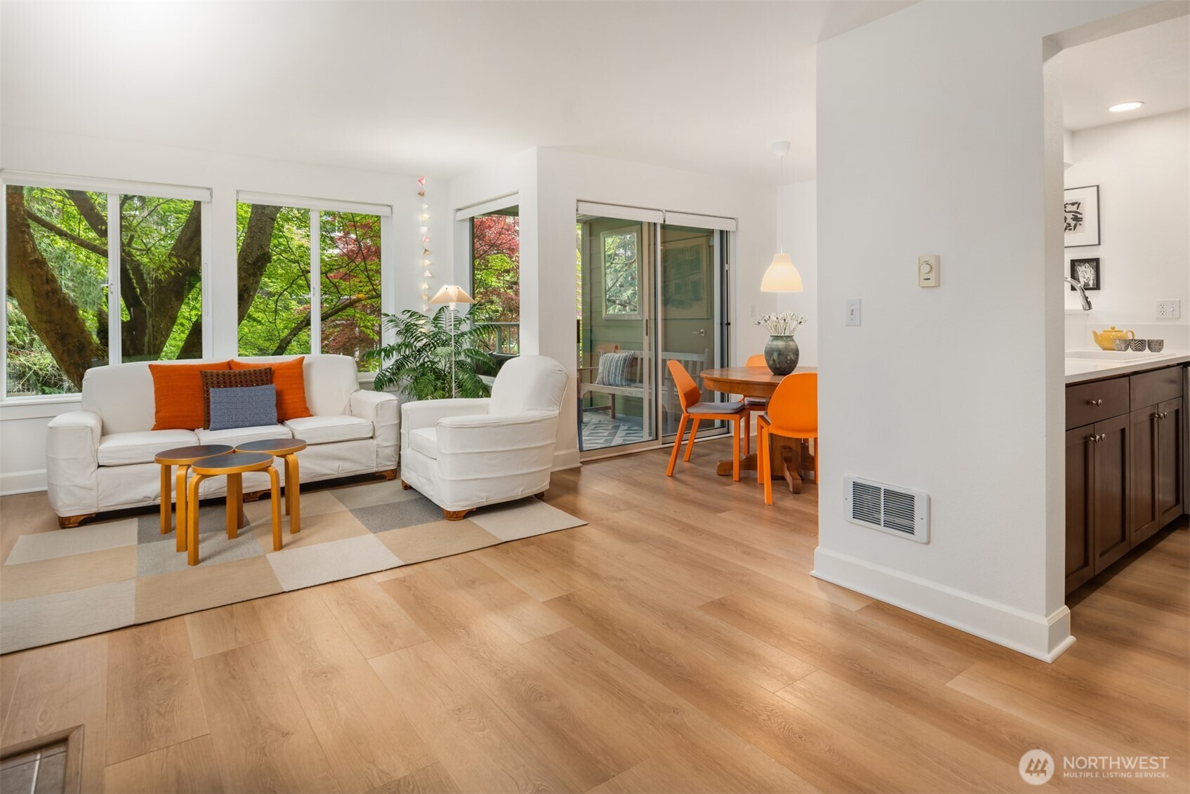 300 N 130th Street #8-202, Seattle, WA 98133