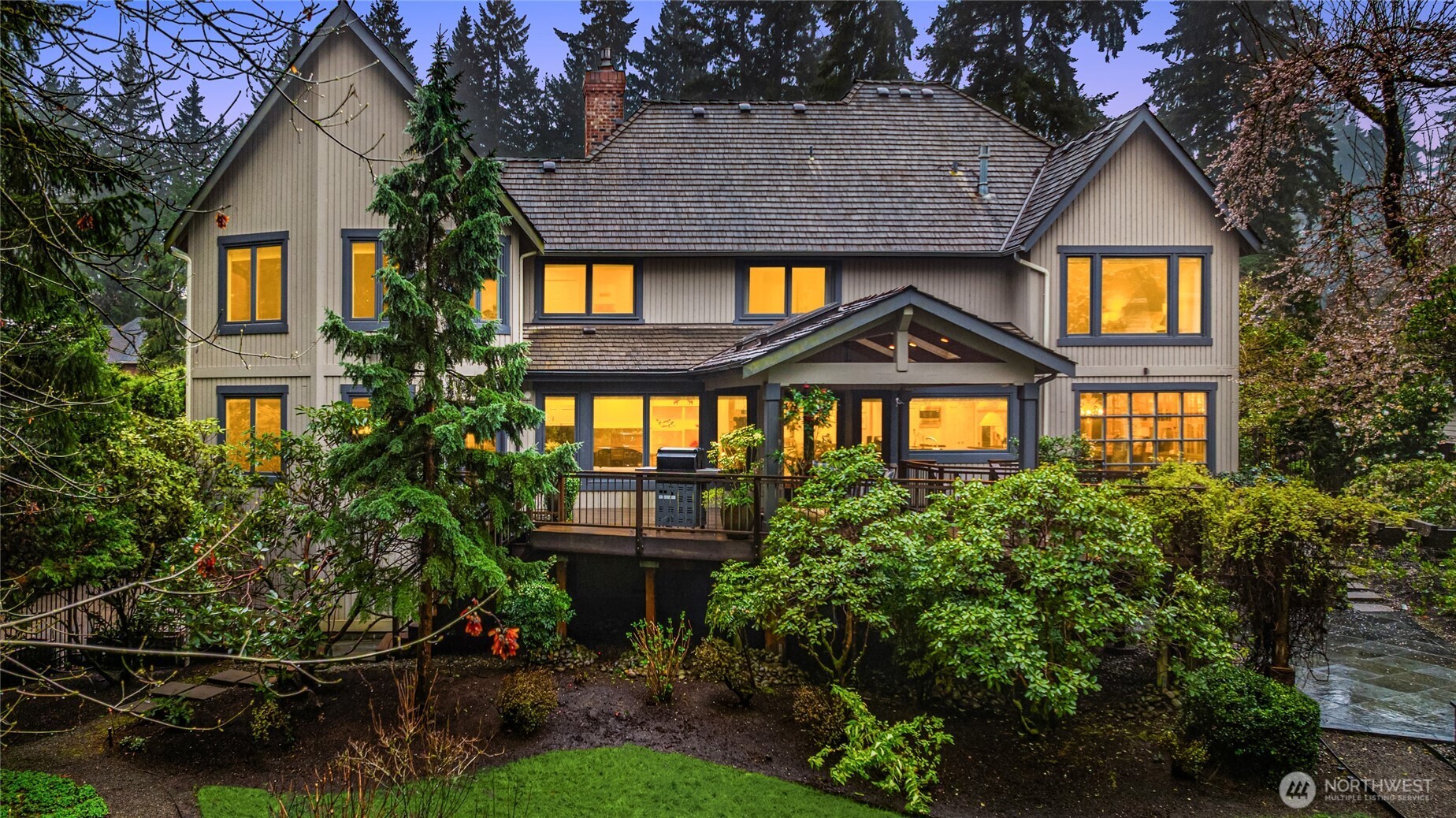 3240 126th Avenue NE, Bellevue, WA 98005