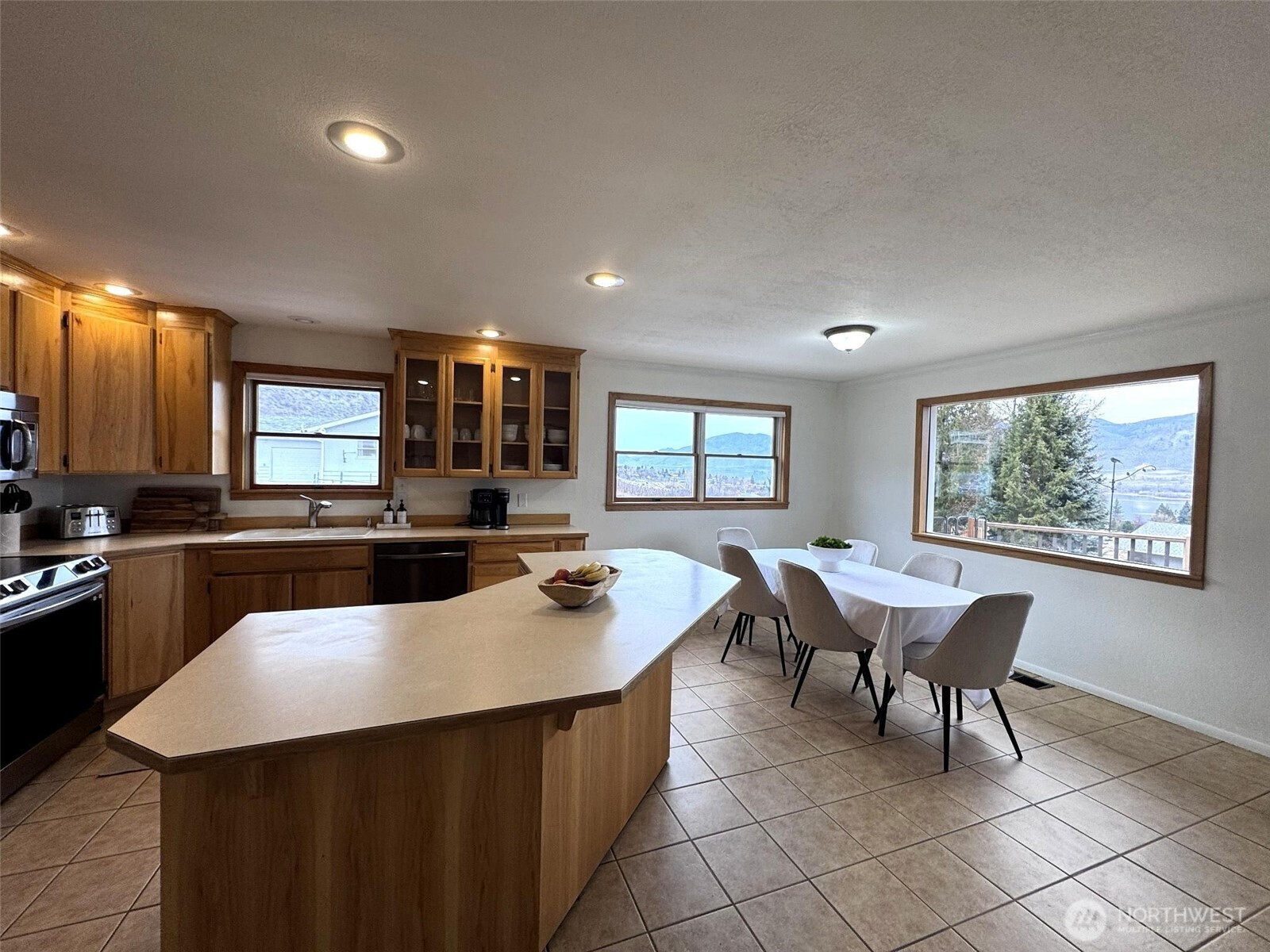 9 C Rose Street , Oroville, WA 98844
