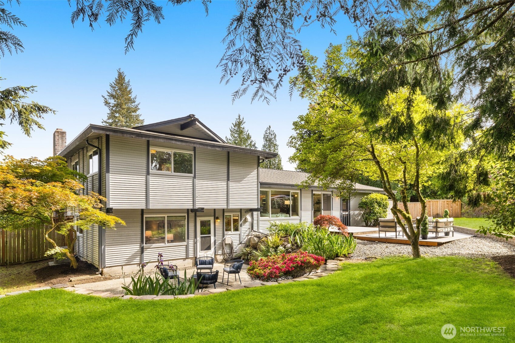 12532 SE 70th Street , Newcastle, WA 98056