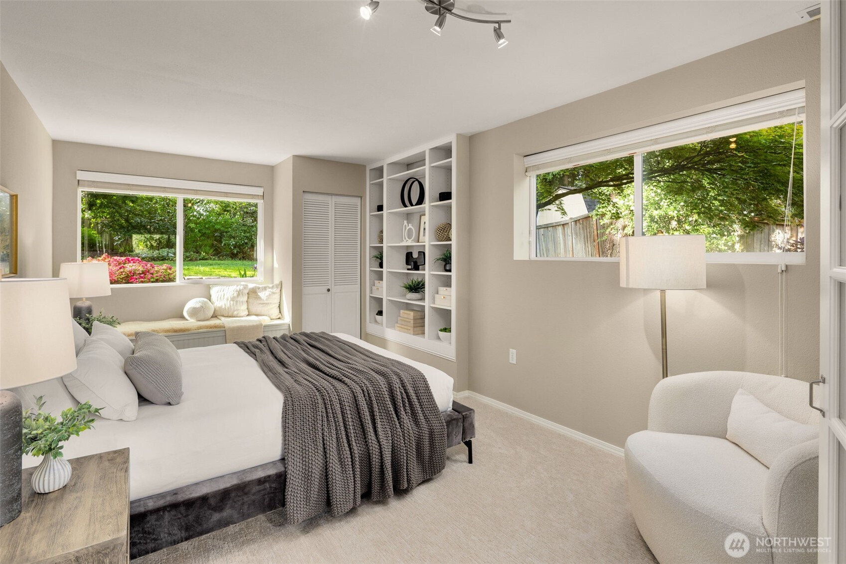 12532 SE 70th Street , Newcastle, WA 98056