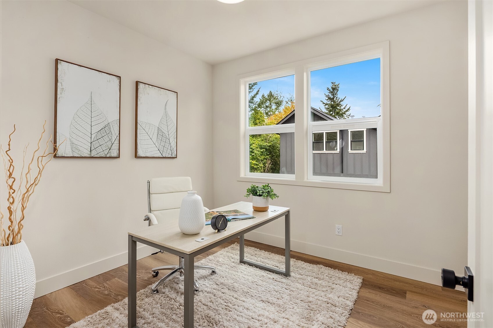 817 18th Avenue W, Kirkland, WA 98033