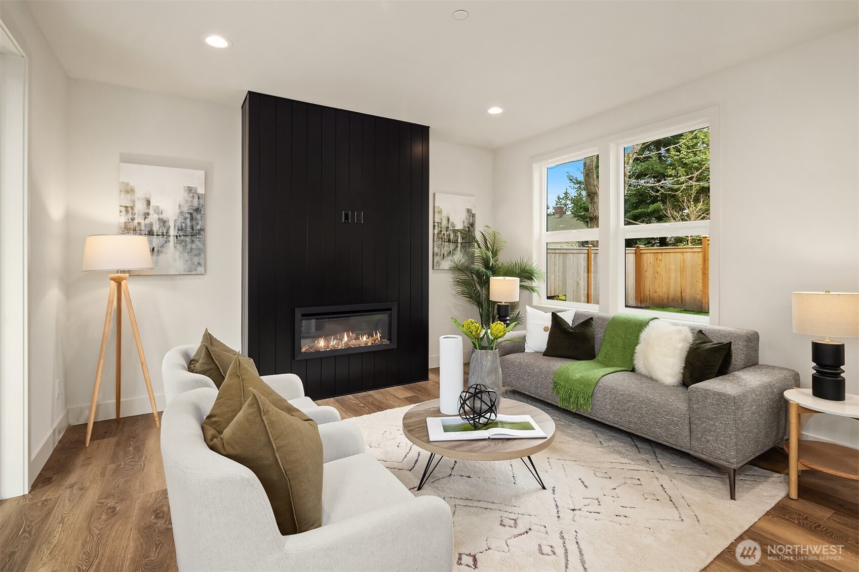 817 18th Avenue W, Kirkland, WA 98033