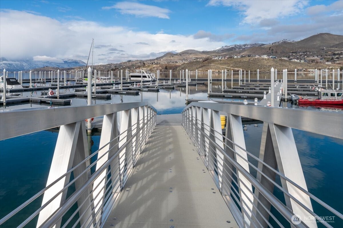 1350 W Woodin Avenue #C33, Chelan, WA 98816
