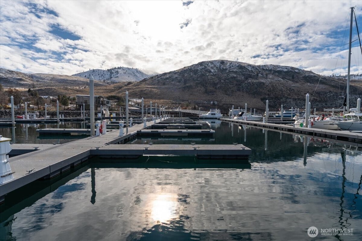 1350 W Woodin Avenue #C33, Chelan, WA 98816