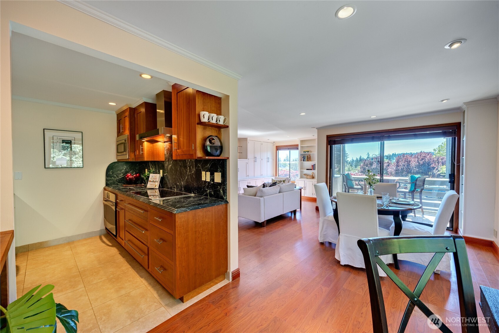153 Madison Avenue N, Bainbridge Island, WA 98110