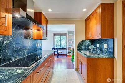 153 Madison Avenue N, Bainbridge Island, WA 98110 - Photo 15