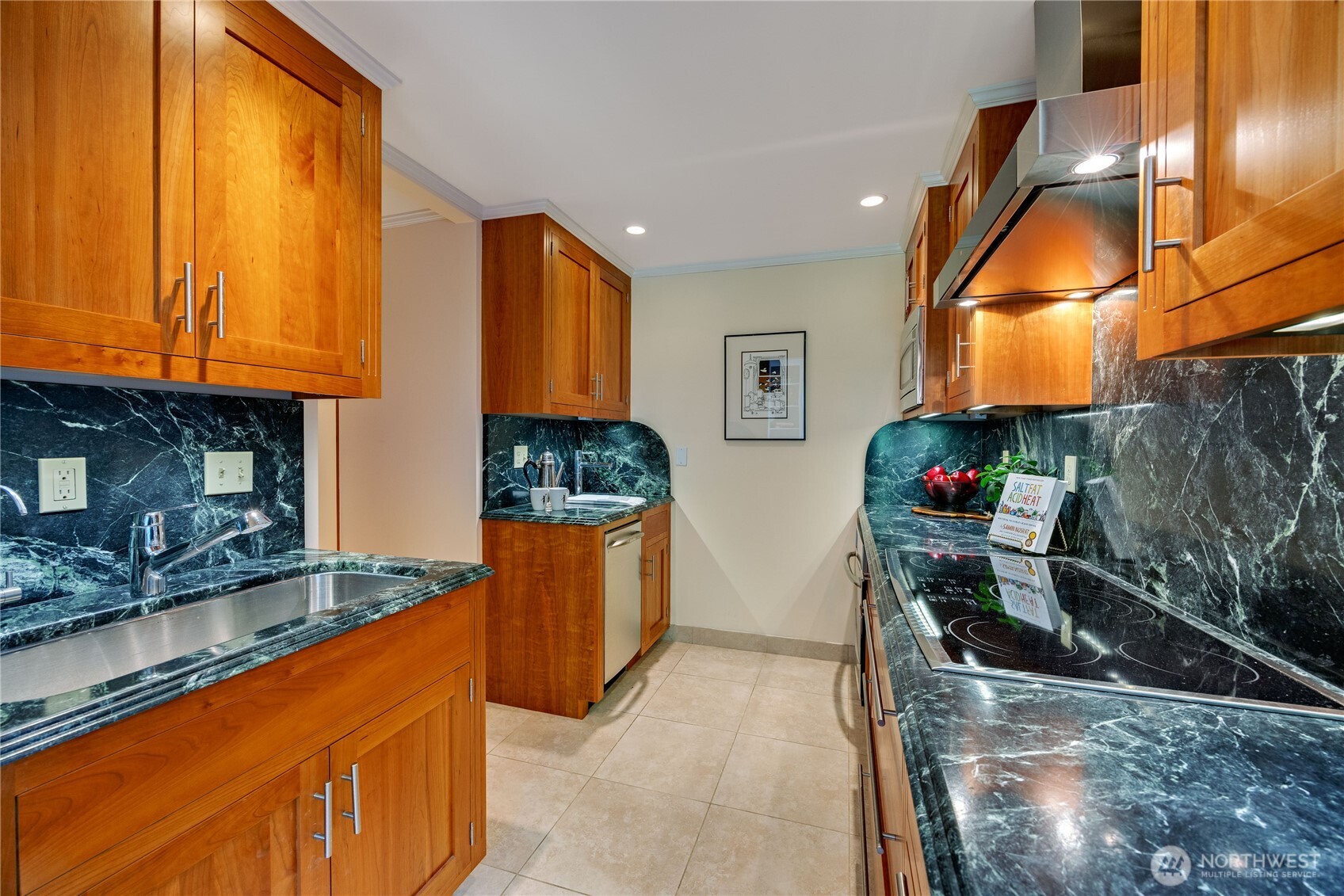 153 Madison Avenue N, Bainbridge Island, WA 98110