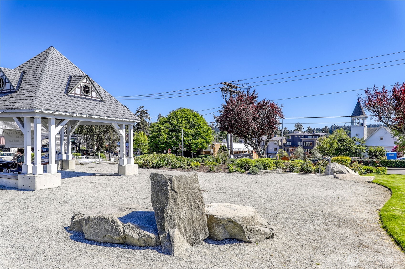 153 Madison Avenue N, Bainbridge Island, WA 98110
