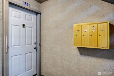 153 Madison Avenue N, Bainbridge Island, WA 98110 - Photo 4