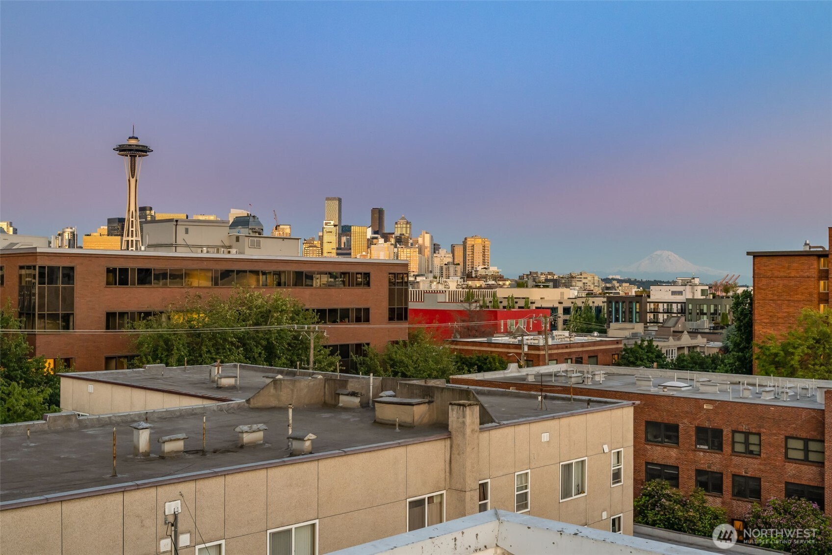 626 4th Avenue W #104, Seattle, WA 98119-4502