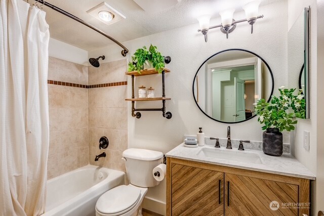 626 4th Avenue W #104, Seattle, WA 98119-4502