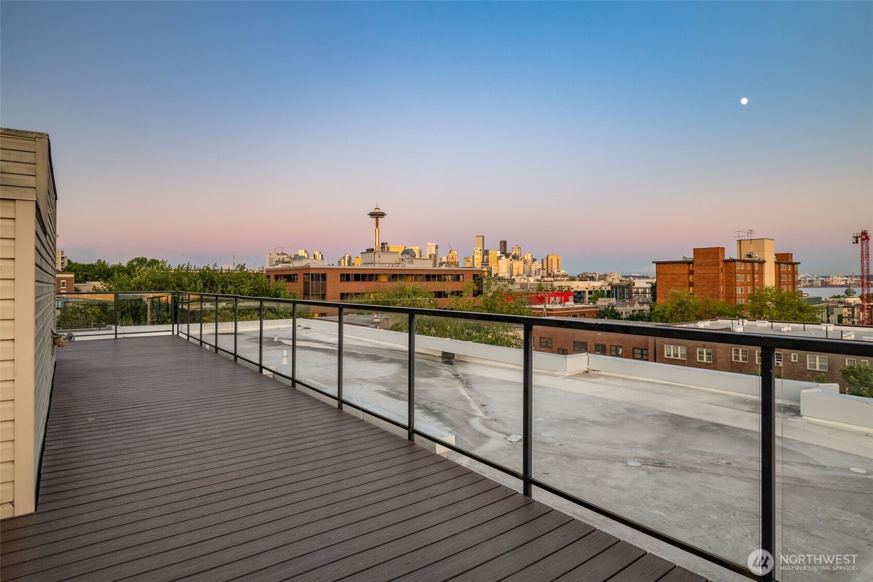 626 4th Avenue W #104, Seattle, WA 98119-4502