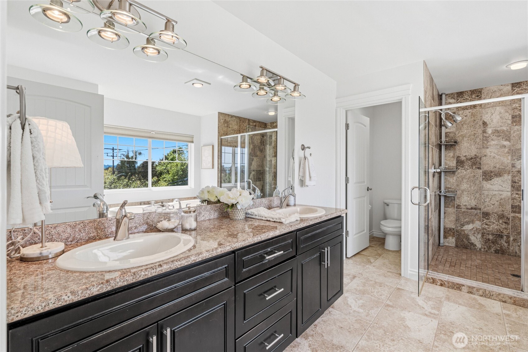 4930 S Holly Street , Seattle, WA 98118
