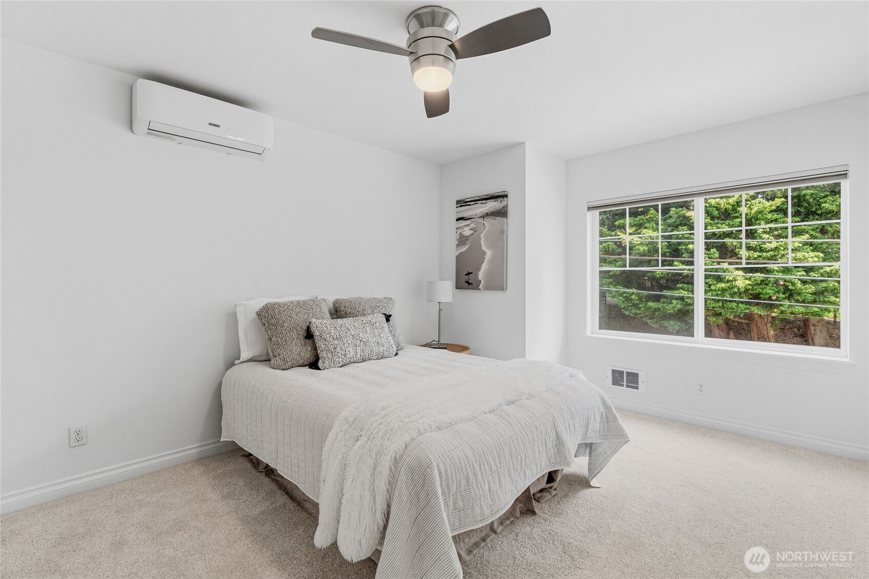 4930 S Holly Street , Seattle, WA 98118