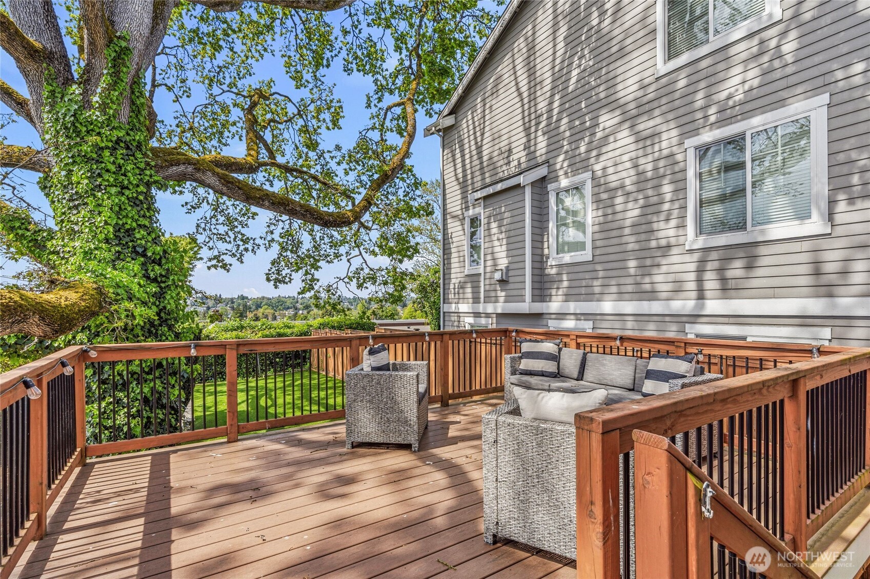 4930 S Holly Street , Seattle, WA 98118