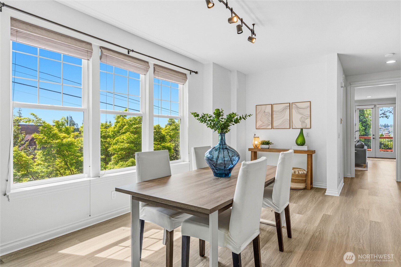 4930 S Holly Street , Seattle, WA 98118