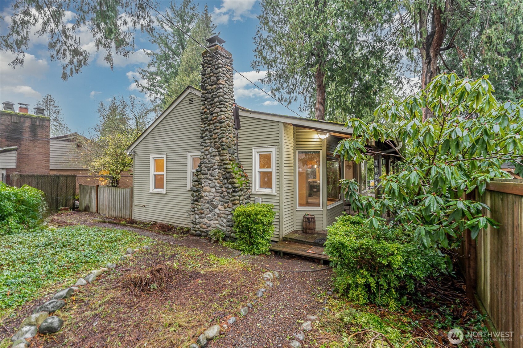 3844 NE 87th Street , Seattle, WA 98115