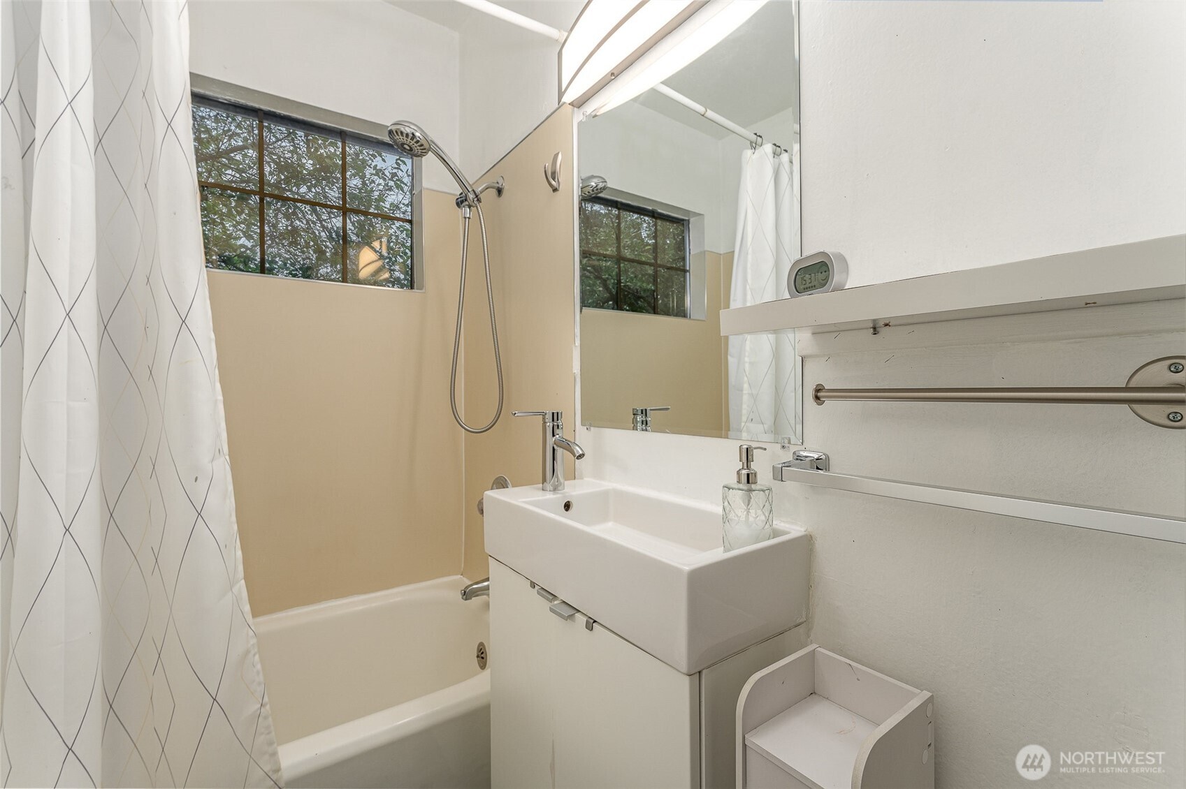 3844 NE 87th Street , Seattle, WA 98115