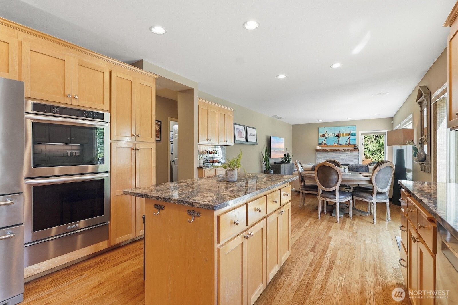 11720 201st Place NE, Redmond, WA 98053-9637
