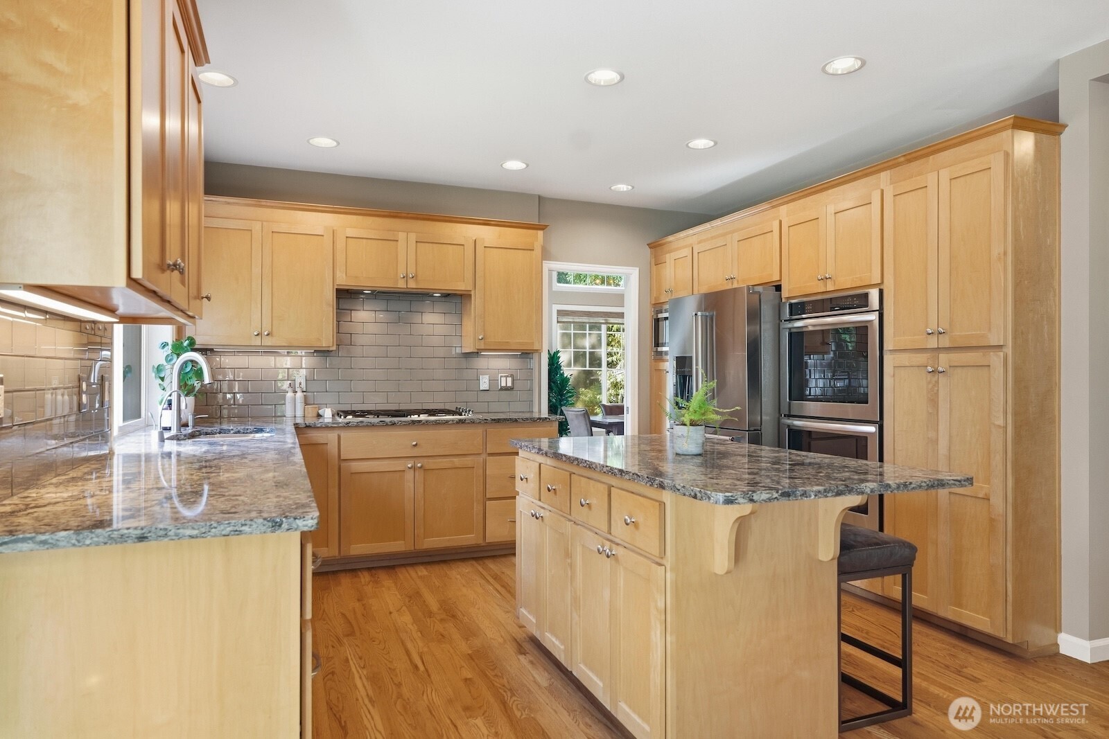11720 201st Place NE, Redmond, WA 98053-9637