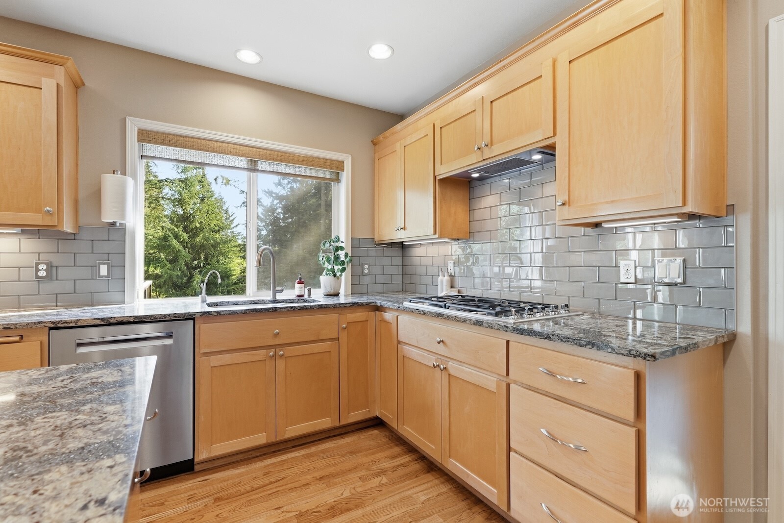 11720 201st Place NE, Redmond, WA 98053-9637