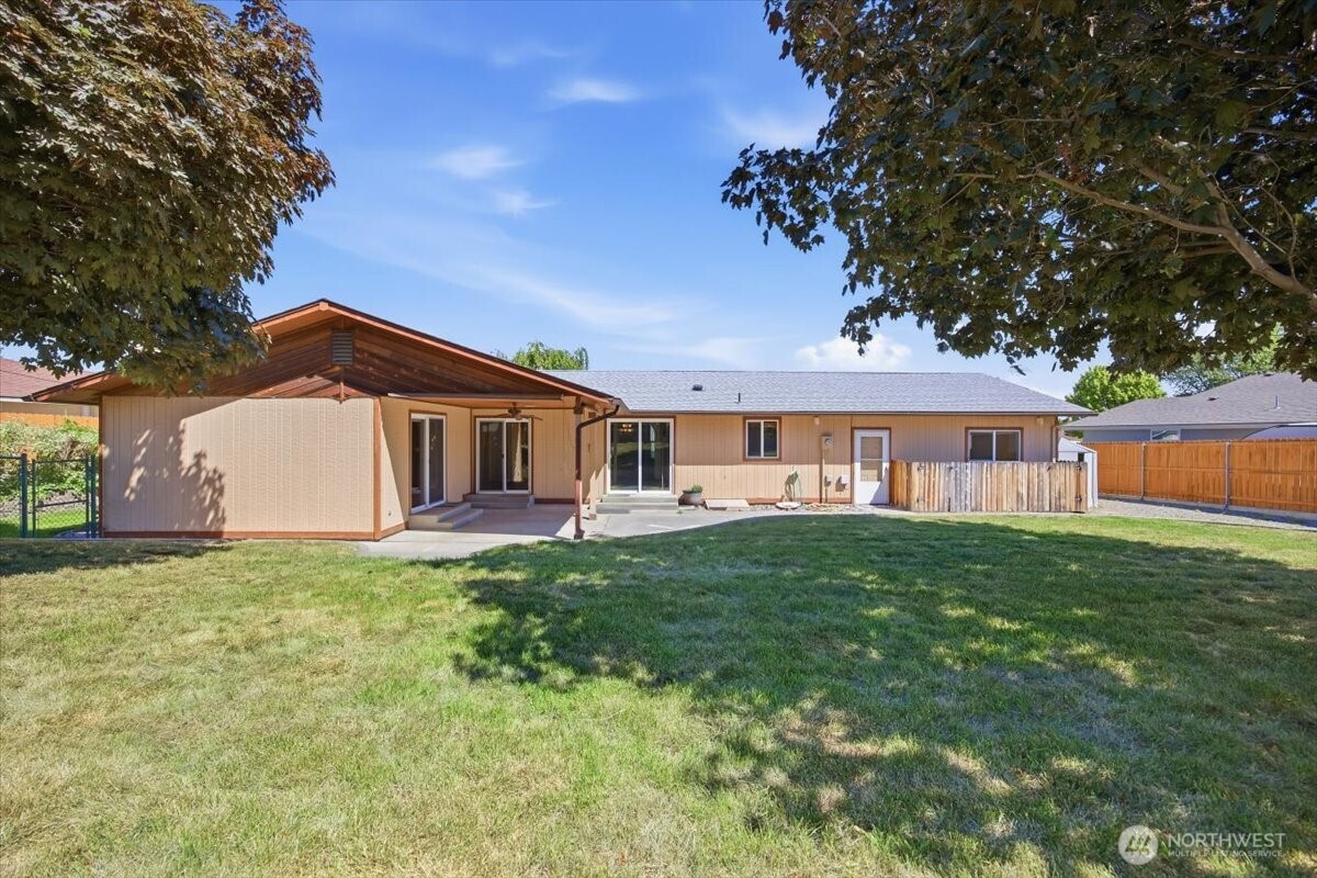 6411 W Willamette Ave , Kennewick, WA 99336