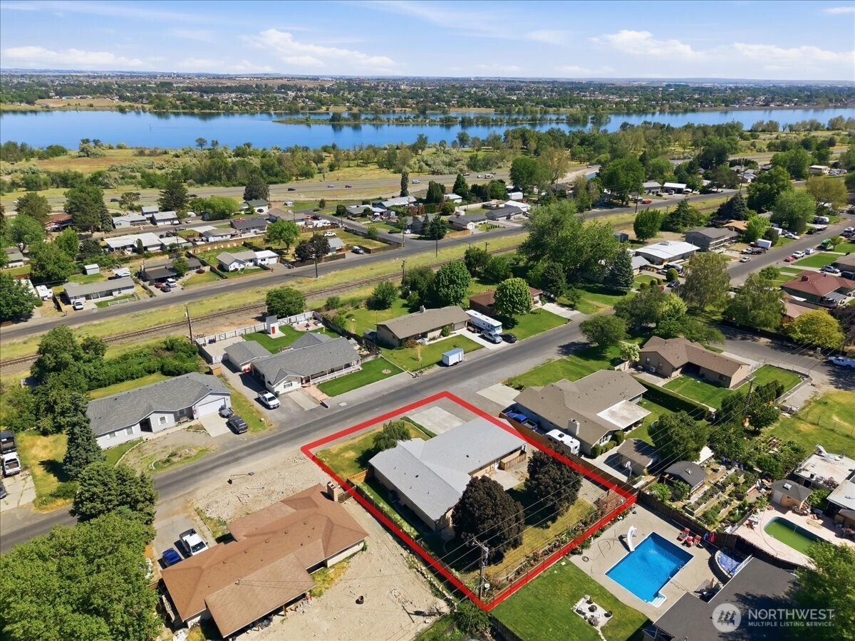 6411 W Willamette Ave , Kennewick, WA 99336