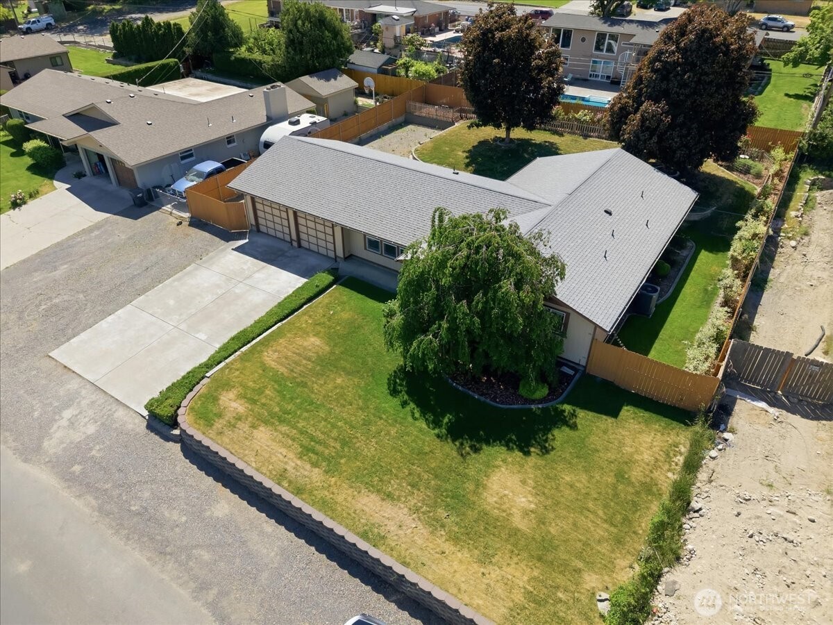 6411 W Willamette Ave , Kennewick, WA 99336