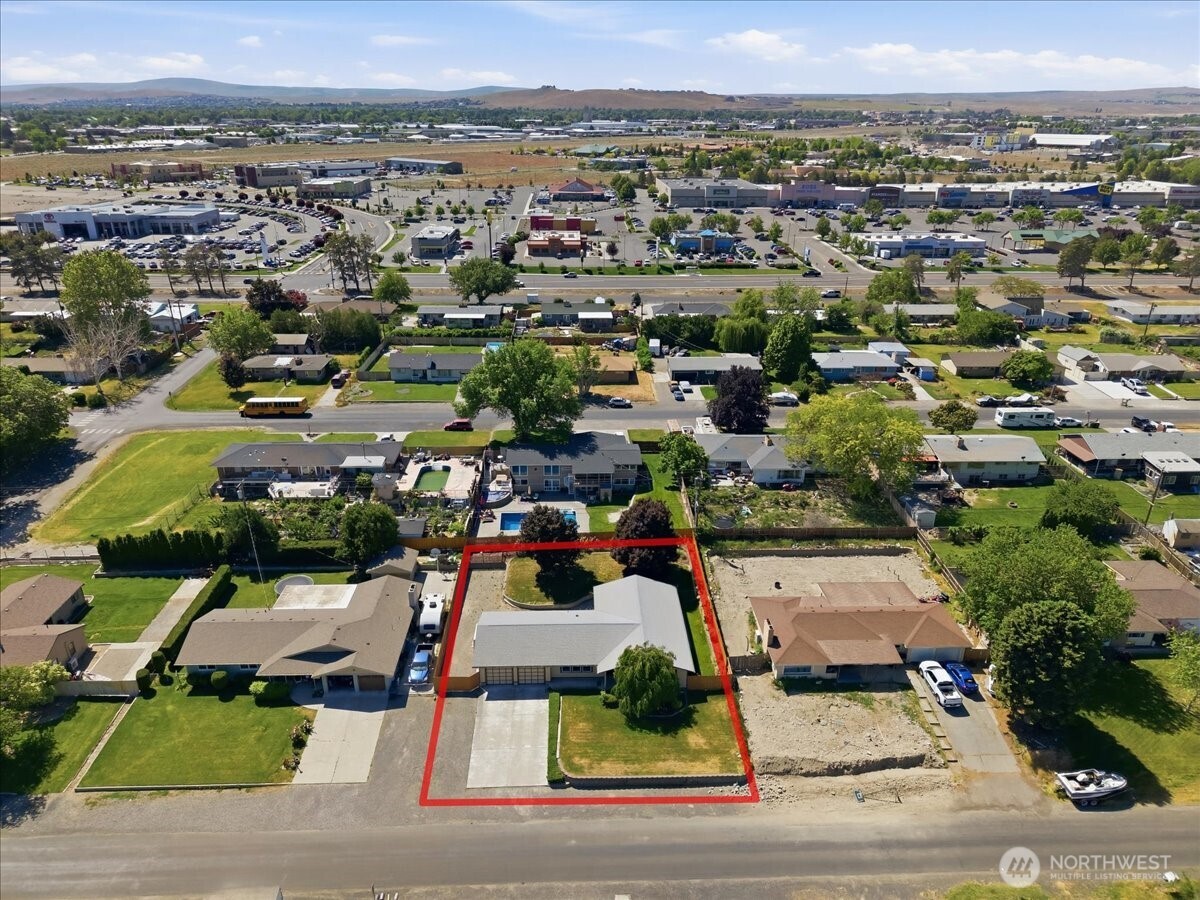 6411 W Willamette Ave , Kennewick, WA 99336