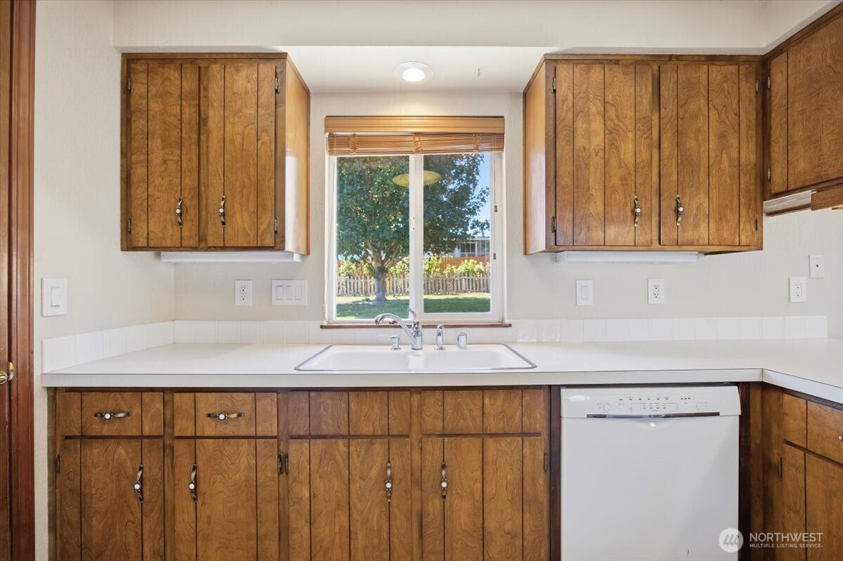 6411 W Willamette Ave , Kennewick, WA 99336
