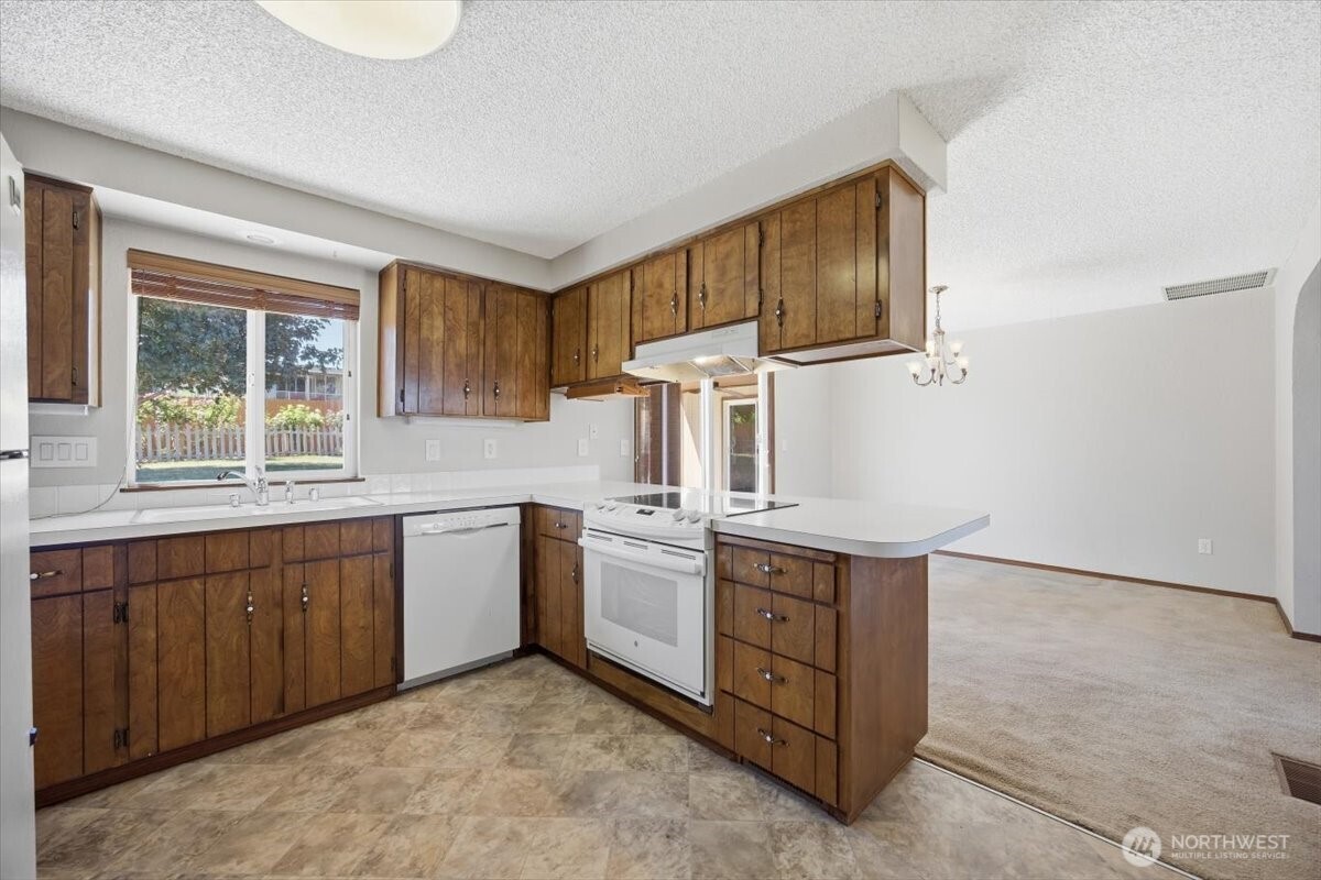 6411 W Willamette Ave , Kennewick, WA 99336