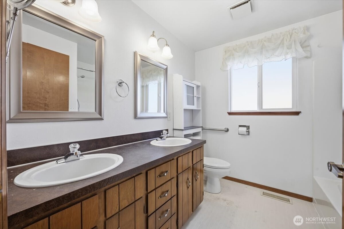 6411 W Willamette Ave , Kennewick, WA 99336
